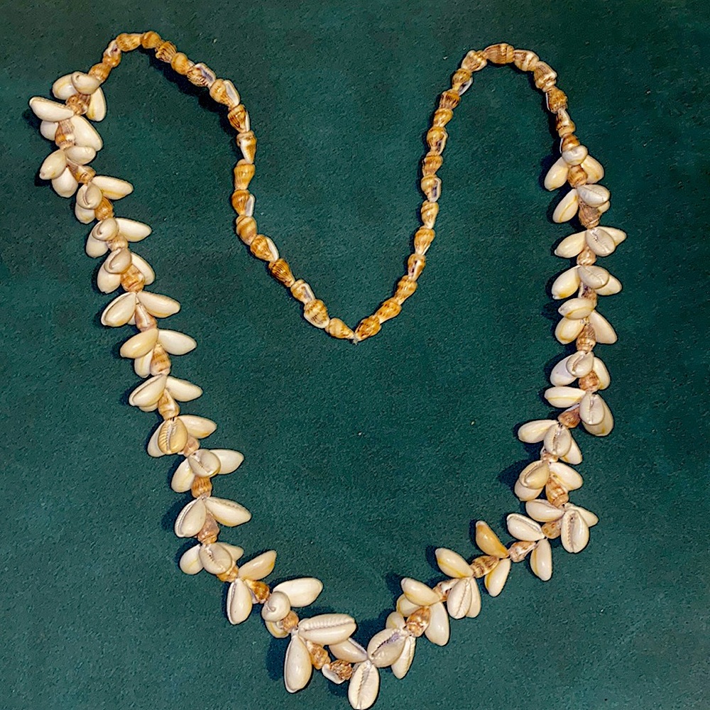 13” 100% Genuine Seashells Necklace